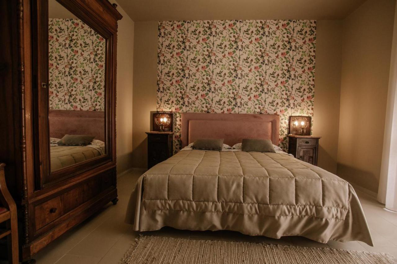 Bed and Breakfast Ca'Du Lin - Jacuzzi Cisterna dʼAsti Exterior foto