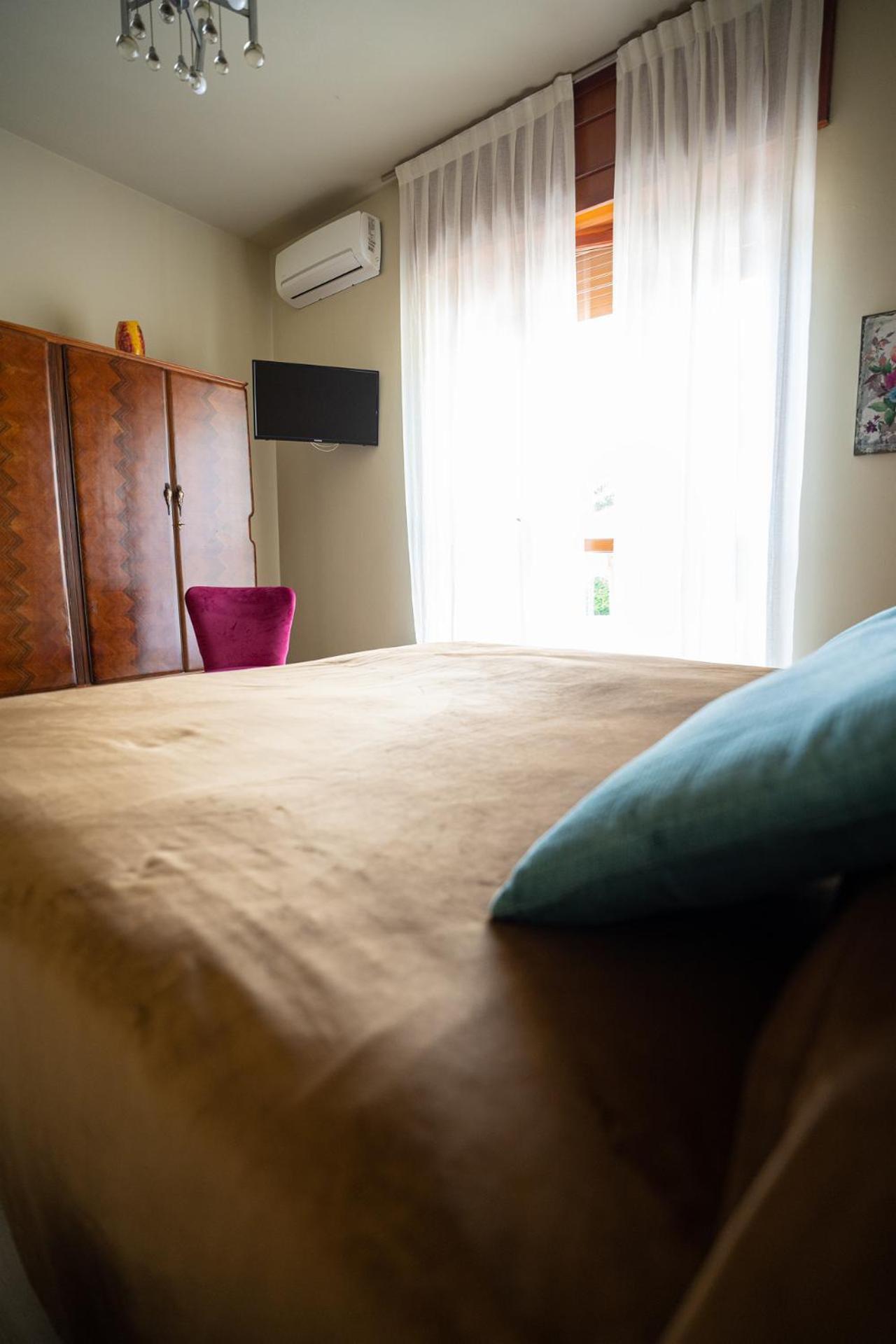 Bed and Breakfast Ca'Du Lin - Jacuzzi Cisterna dʼAsti Exterior foto
